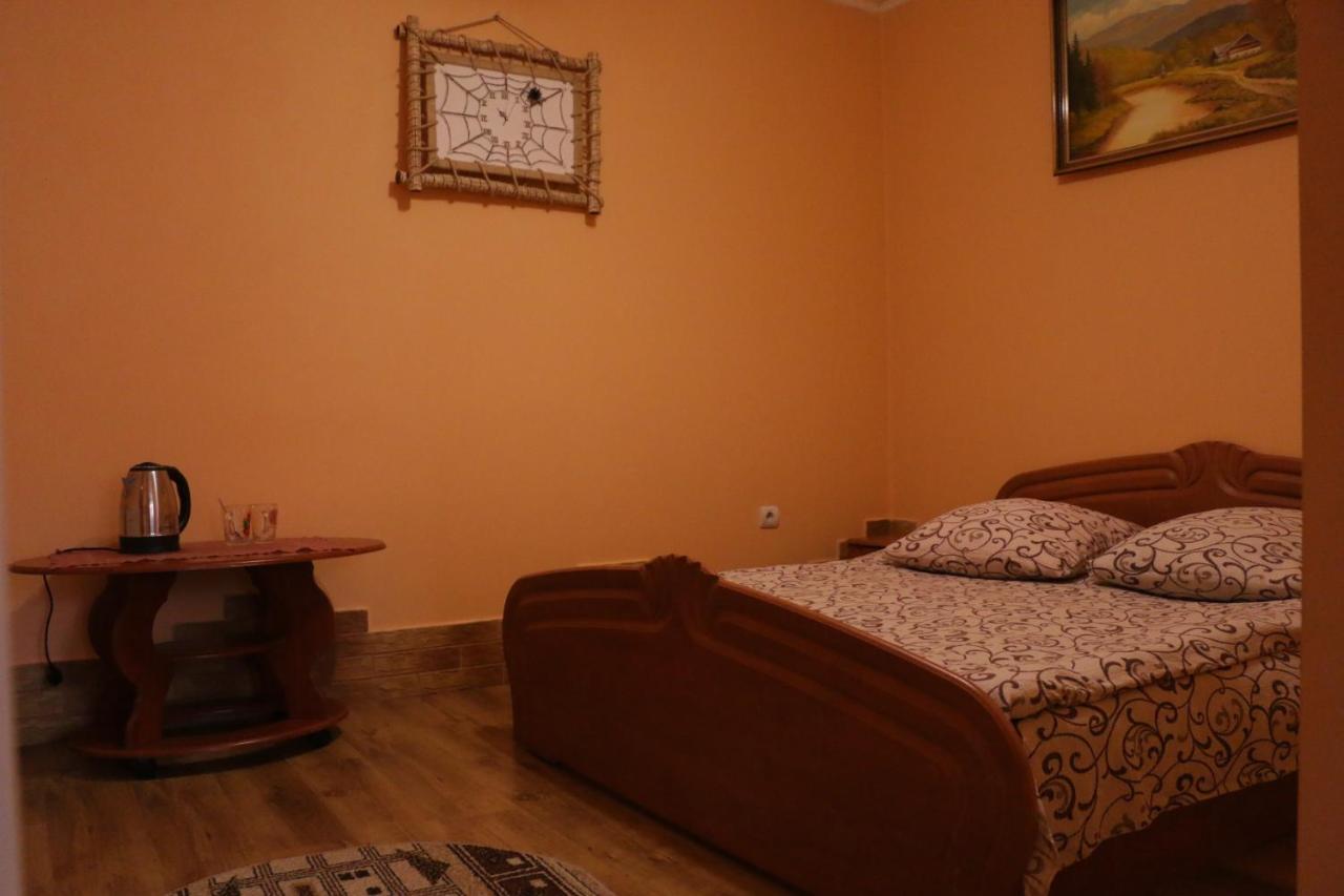 Hotel Karpatskyi Maetok à Slavsko Extérieur photo