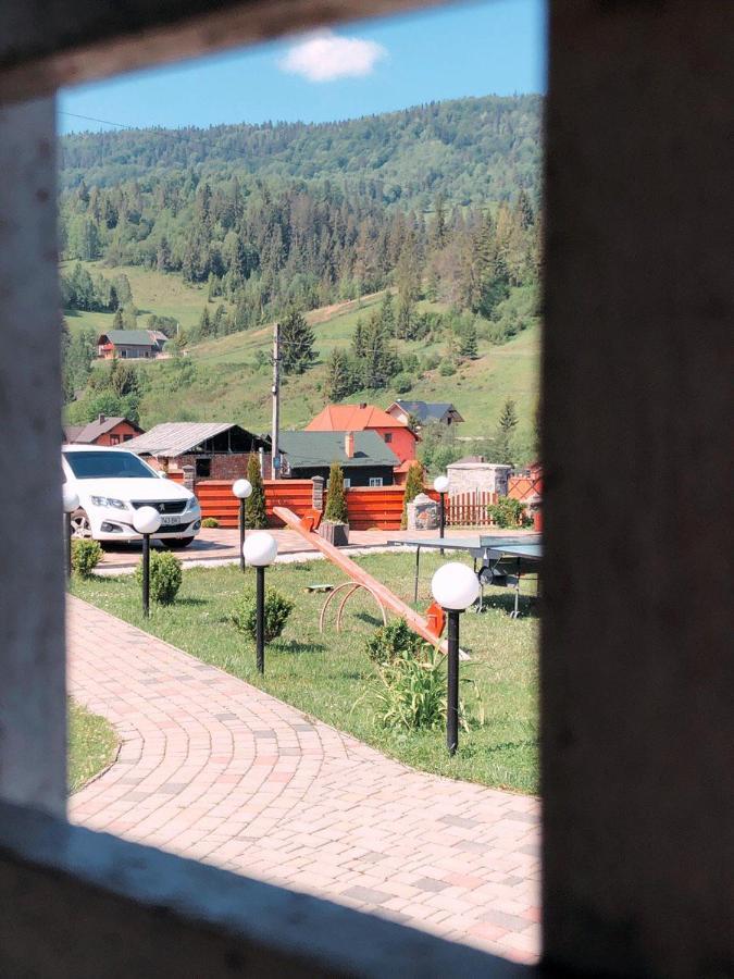 Hotel Karpatskyi Maetok à Slavsko Extérieur photo